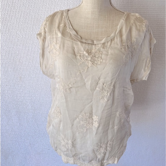 ANGELA MODA Made in Italy 🇮🇹Silk Sheer Cream Top with Cami Size Small - Picture 4 of 11